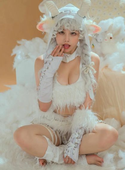 丰满的大胸女朋友5在线观看