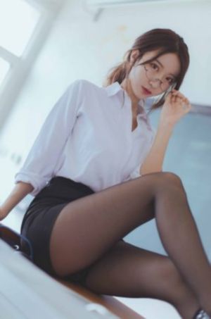 在线偷拍女厕嘘嘘