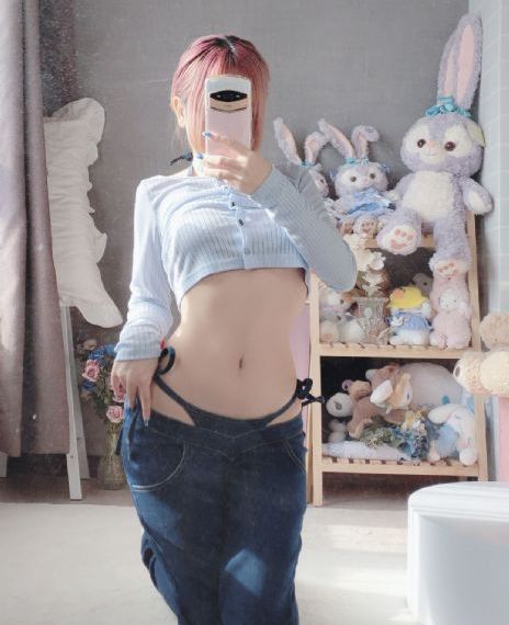 鱼跃在花见